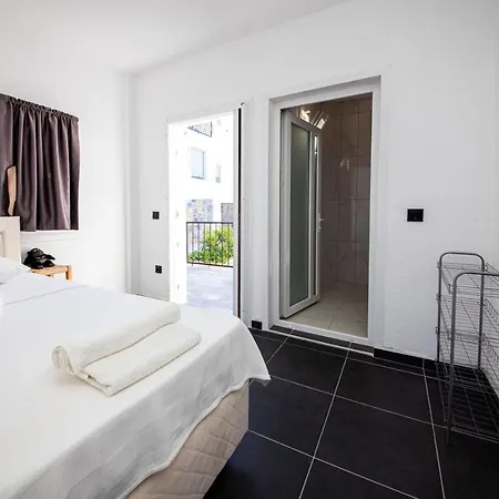 ヴィラ Fantastic Close To Beach With Balcony And Backyard In Bodrum